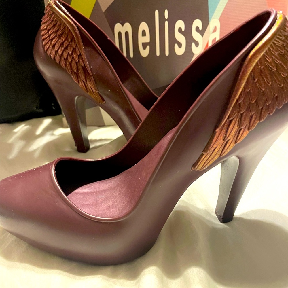 Melissa wing heels incense 2